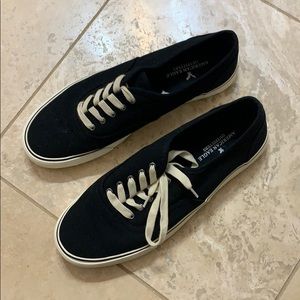 American Eagle Sneakers Black Men’s Size 11